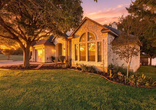 Photo 1 of Single family home for sale at 110 Dog Leg St, Marble Falls, TX 78654 | MLS# 5501480 | Listing updated on 2026-09-26