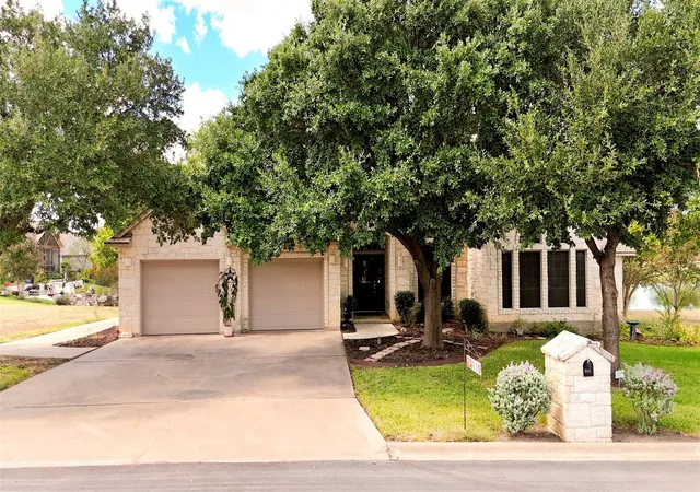 Photo 2 of Single family home for sale at 110 Dog Leg St, Marble Falls, TX 78654 | MLS# 5501480 | Listing updated on 2026-09-26
