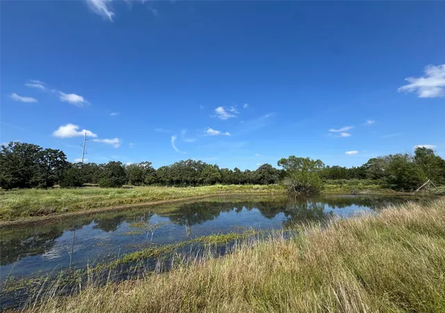 Photo 4 of House for sale at 1523 Fm 535, Smithville, TX 78957 | MLS# 6911211 | Listing updated on 2026-10-05