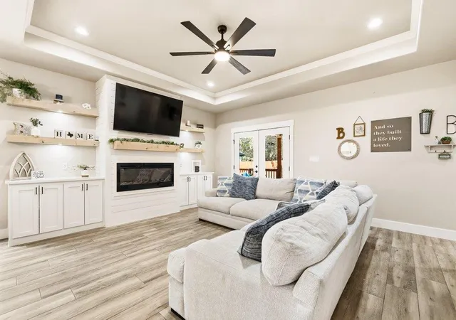 Photo 3 of Single family home for sale at 181 Augusta Dr, Wimberley, TX 78676 | MLS# 7332182 | Listing updated on 2026-10-06