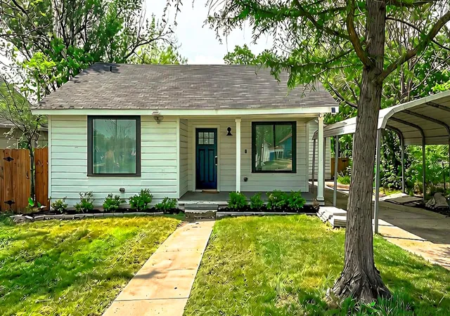 Photo 3 of Single family home for sale at 403 Lizzie St, Taylor, TX 76574 | MLS# 3094313 | Listing updated on 2026-10-07