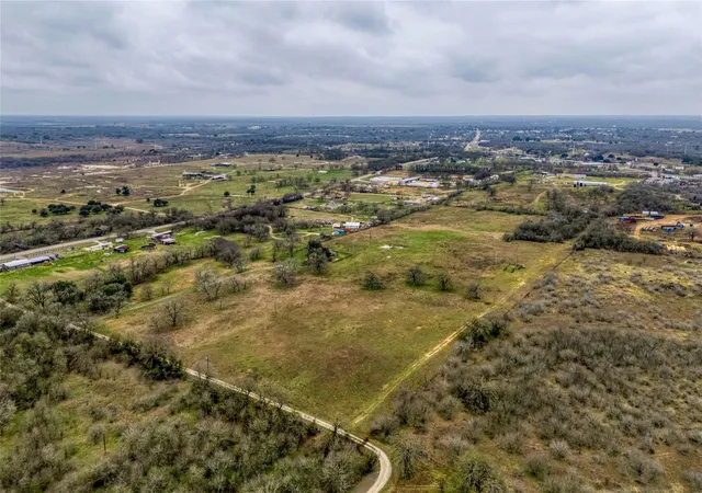 Photo 1 of Single family home for sale at 103 Robin Ln, Luling, TX 78648 | MLS# 3335001 | Listing updated on 2026-09-26