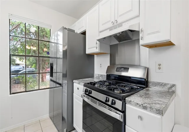 Photo 4 of Single family home for sale at 1124 Greenbriar Loop, Round Rock, TX 78664 | MLS# 5273183 | Listing updated on 2026-10-07