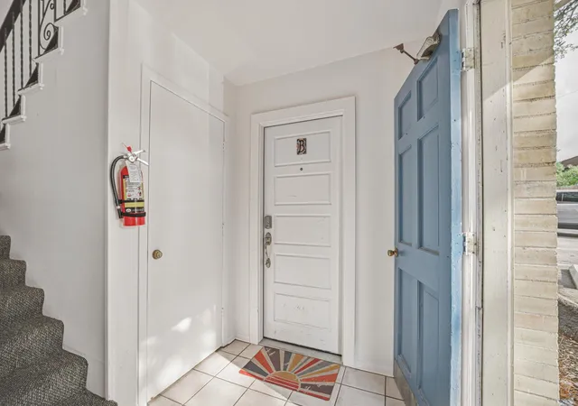 Photo 2 of Condo for sale at 5332 Balcones Dr #B, Austin, TX 78731 | MLS# 4414495 | Listing updated on 2026-10-05