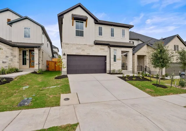 Photo 2 of Single family home for sale at 586 Darley Oak Dr, Dripping Springs, TX 78620 | MLS# 3197158 | Listing updated on 2026-10-05
