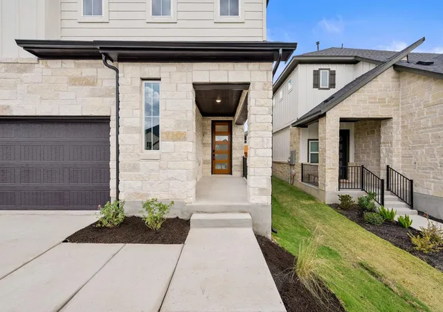 Photo 3 of Single family home for sale at 586 Darley Oak Dr, Dripping Springs, TX 78620 | MLS# 3197158 | Listing updated on 2026-10-05
