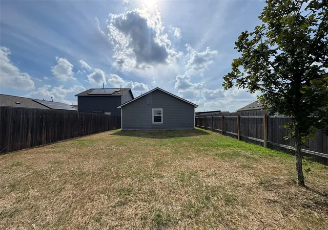 Photo 4 of Single family home for sale at 129 Tufted Duck Path, Kyle, TX 78640 | MLS# 5834182 | Listing updated on 2026-09-27