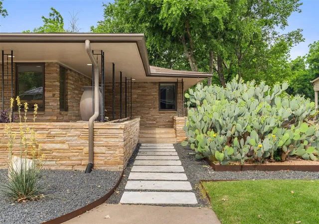 Photo 1 of Single family home for sale at 1254 S Church St, Georgetown, TX 78626 | MLS# 5754903 | Listing updated on 2026-09-28