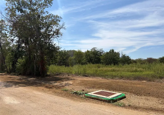 Land for sale at 749 Caldwell St, Lexington, TX 78947 | MLS# 1948331