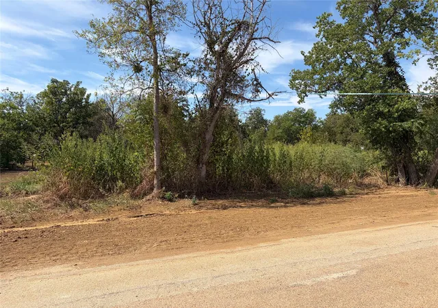 Photo 4 of Land for sale at 749 Caldwell St, Lexington, TX 78947 | MLS# 1948331 | Listing updated on 2026-09-25