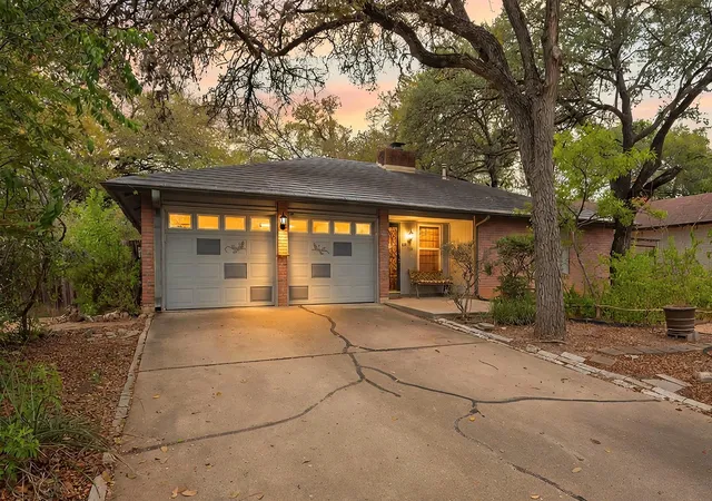 Single family home for sale at 7314 Eganhill Dr, Austin, TX 78745 | MLS# 2721675