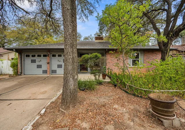 Photo 1 of Single family home for sale at 7314 Eganhill Dr, Austin, TX 78745 | MLS# 2721675 | Listing updated on 2026-10-03