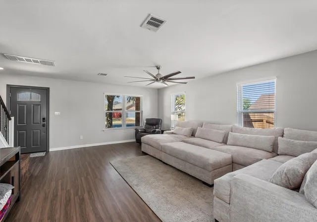 Photo 3 of Single family home for sale at 19629 San Chisolm Dr, Round Rock, TX 78664 | MLS# 6633194 | Listing updated on 2026-09-27