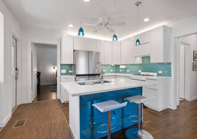 Photo 2 of Multi family home for sale at 401 W Live Oak St, Austin, TX 78704 | MLS# 8687427 | Listing updated on 2026-09-29