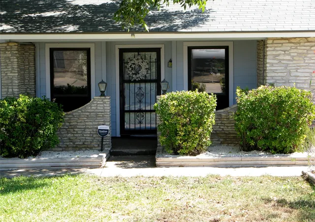Photo 2 of Single family home for sale at 504 Greenway Dr, Pflugerville, TX 78660 | MLS# 8629105 | Listing updated on 2026-10-09