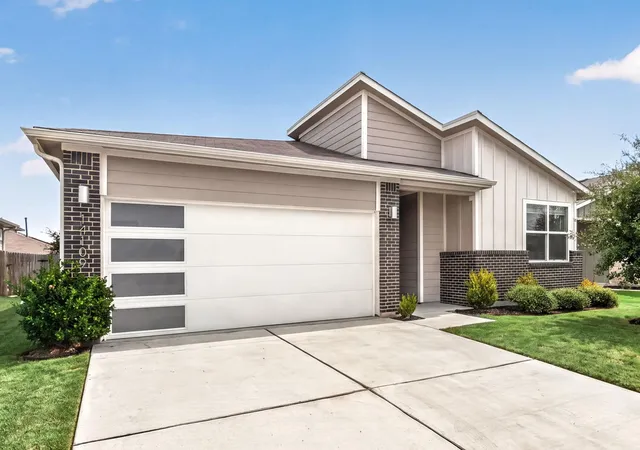 Photo 3 of Single family home for sale at 14109 Cantarra Dr, Pflugerville, TX 78660 | MLS# 2598100 | Listing updated on 2026-09-29