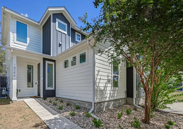 Photo 1 of Single family home for sale at 1904 Bunche Rd #A, Austin, TX 78721 | MLS# 7641193 | Listing updated on 2026-09-30