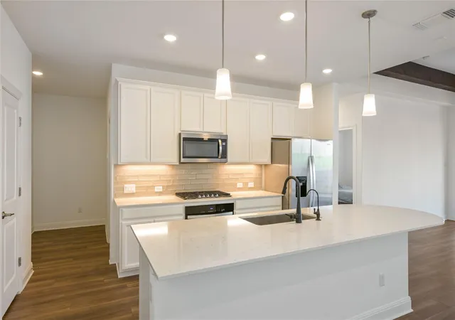 Photo 3 of Single family home for sale at 301 Harbors Ln, Leander, TX 78641 | MLS# 4138655 | Listing updated on 2026-10-03