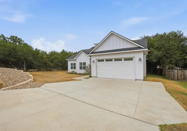 Photo 1 of Single family home for sale at 2703 Wilson Ave, Lago Vista, TX 78645 | MLS# 5905816 | Listing updated on 2026-10-08