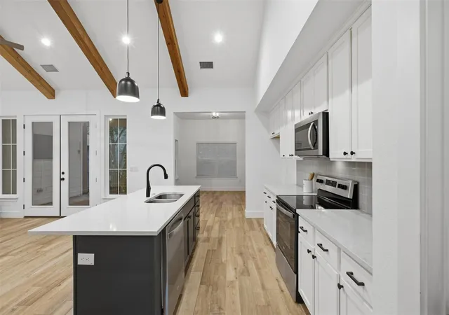 Photo 4 of Single family home for sale at 2703 Wilson Ave, Lago Vista, TX 78645 | MLS# 5905816 | Listing updated on 2026-10-08
