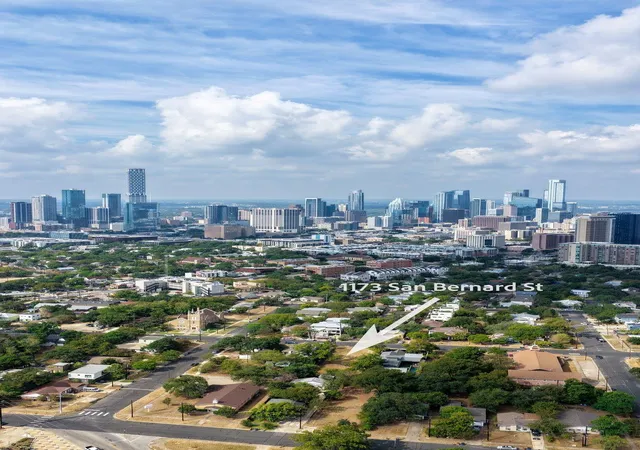 Photo 4 of Land for sale at 1173 San Bernard St, Austin, TX 78702 | MLS# 1509565 | Listing updated on 2026-09-27