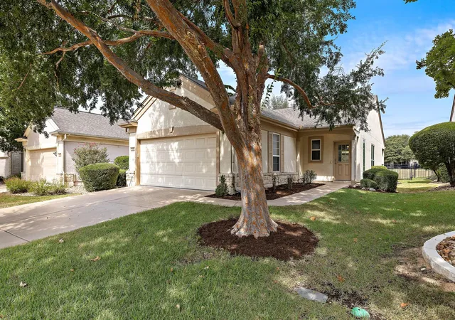 Photo 3 of Single family home for sale at 210 Crockett Loop, Georgetown, TX 78633 | MLS# 3148677 | Listing updated on 2026-09-27