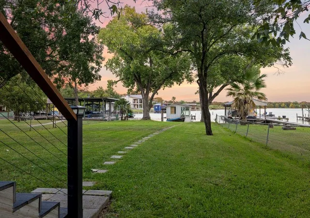 Photo 3 of Single family home for sale at 912 Hill Cir W Dr, Granite Shoals, TX 78654 | MLS# 5426203 | Listing updated on 2026-09-28