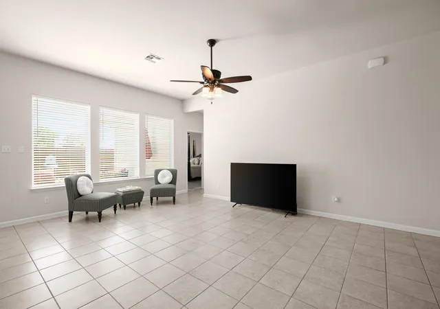 Photo 3 of Single family home for sale at 285 Bridgestone Way, Buda, TX 78610 | MLS# 6901966 | Listing updated on 2026-10-06