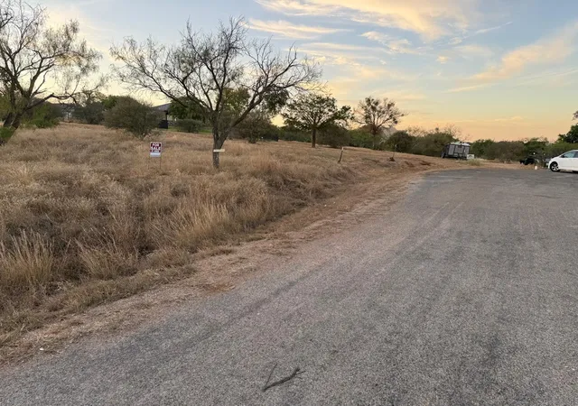 Photo 1 of Land for sale at 304 Red Wine, Horseshoe Bay, TX 78657 | MLS# 1318015 | Listing updated on 2026-10-11