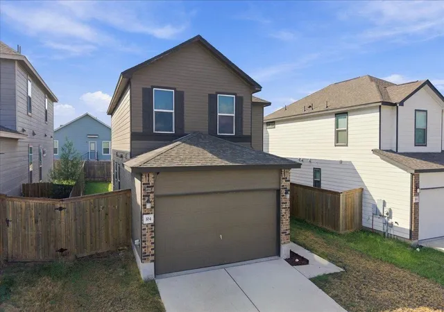 Photo 3 of Single family home for sale at 104 Rooster Way, Jarrell, TX 76537 | MLS# 1224290 | Listing updated on 2026-09-28
