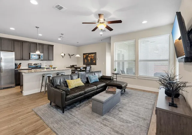 Listing Photo 4 - Condo for sale in building located at 423 High Tech Dr, Georgetown, TX 78626