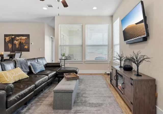Listing Photo 5 - Condo for sale in building located at 423 High Tech Dr, Georgetown, TX 78626