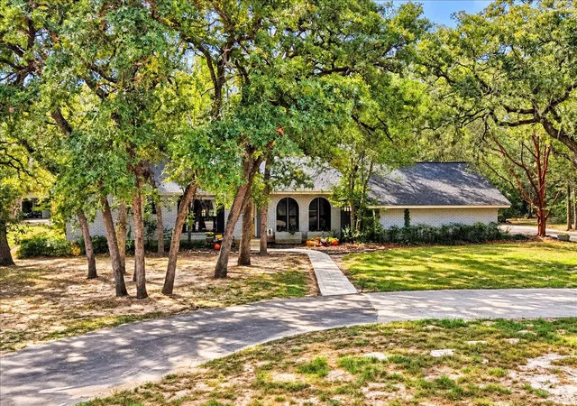 Photo 1 of Single family home for sale at 111 Post Oak Dr, Elgin, TX 78621 | MLS# 7561625 | Listing updated on 2026-10-07