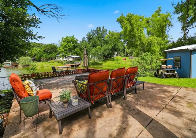Photo 4 of Single family home for sale at 711 Lakewood Dr, Burnet, TX 78611 | MLS# 8788044 | Listing updated on 2026-10-29