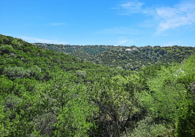 Photo 3 of Single family home for sale at 6911 Cat Crk Run, Austin, TX 78731 | MLS# 9859266 | Listing updated on 2026-10-12