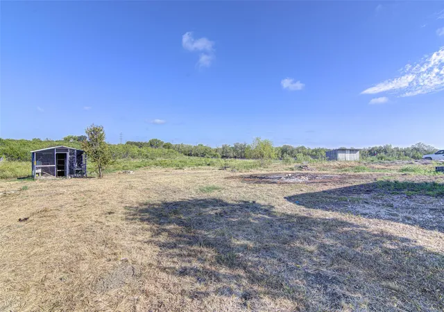 Photo 4 of Manufactured home for sale at 469 Rancho Linda Dr, Lockhart, TX 78644 | MLS# 2499265 | Listing updated on 2026-10-02