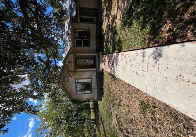 Photo 1 of Single family home for sale at 1109 Pecos St, Lockhart, TX 78644 | MLS# 2612675 | Listing updated on 2026-10-02