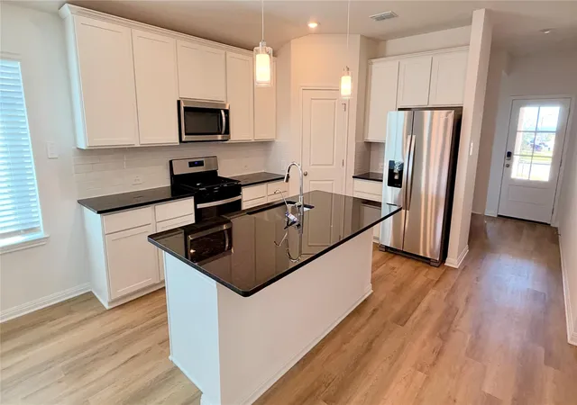Photo 2 of Single family home for sale at 528 Fantail Dr, Georgetown, TX 78626 | MLS# 4740049 | Listing updated on 2026-10-25