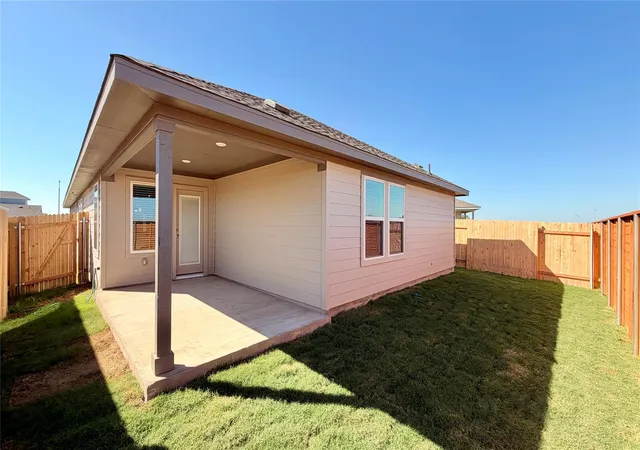 Photo 4 of Single family home for sale at 528 Fantail Dr, Georgetown, TX 78626 | MLS# 4740049 | Listing updated on 2026-10-25