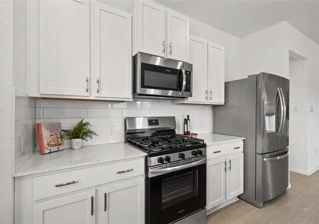 Photo 3 of Single family home for sale at 101 Sunrise Oak Cv, Georgetown, TX 78628 | MLS# 5106232 | Listing updated on 2026-10-11