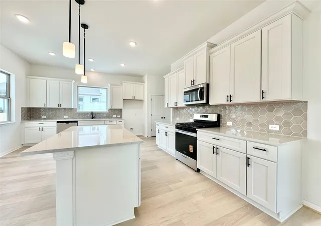 Photo 4 of Single family home for sale at 580 Treadwell Ln, Kyle, TX 78640 | MLS# 5730732 | Listing updated on 2026-09-29