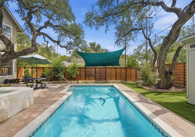 Photo 3 of Single family home for sale at 7201 Boniface Ln, Austin, TX 78729 | MLS# 4172465 | Listing updated on 2026-10-07