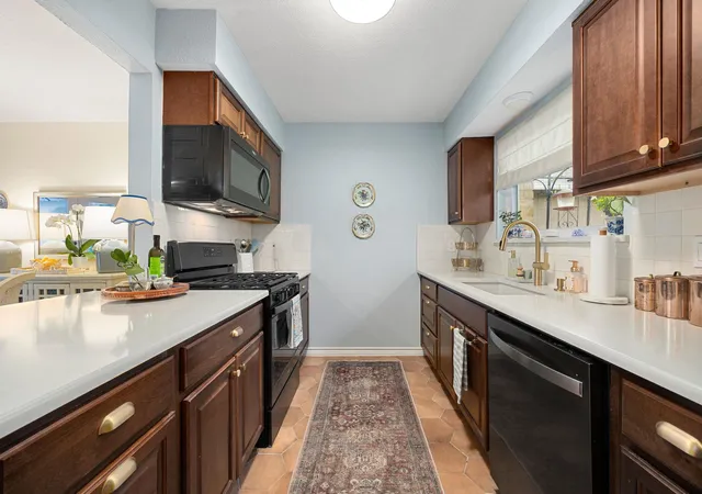 Photo 4 of Single family home for sale at 9725 Meadowheath Dr, Austin, TX 78729 | MLS# 8752634 | Listing updated on 2026-10-29
