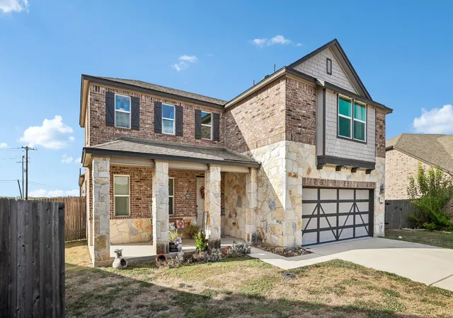 Photo 1 of Single family home for sale at 1719 Foxglove Cir, Lockhart, TX 78644 | MLS# 7919537 | Listing updated on 2026-10-29