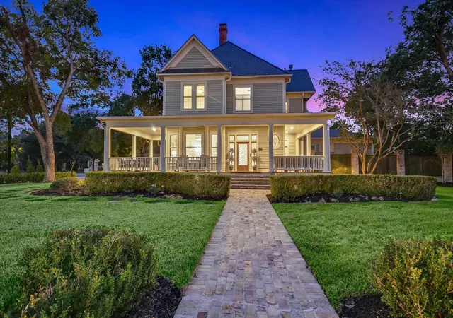 Photo 3 of Single family home for sale at 908 E University Ave, Georgetown, TX 78626 | MLS# 6599124 | Listing updated on 2026-10-27