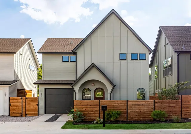 Single family home for sale at 4901 Lott Ave, Austin, TX 78721 | MLS# 9265249