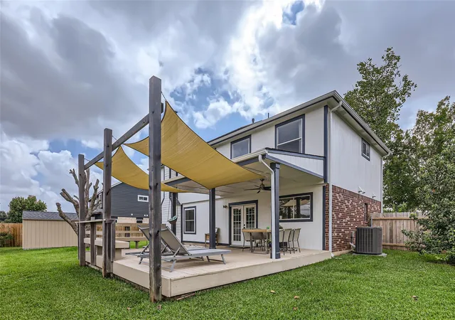Photo 26 of Single family home for sale at 500 Hawthorne Ln, Round Rock, TX 78664 | MLS# 5645074 | Listing updated on 2026-10-09