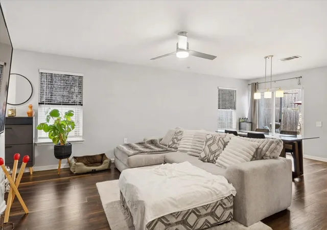 Photo 4 of Single family home for sale at 6617 Sunderland Trl, Austin, TX 78747 | MLS# 8333465 | Listing updated on 2026-10-22