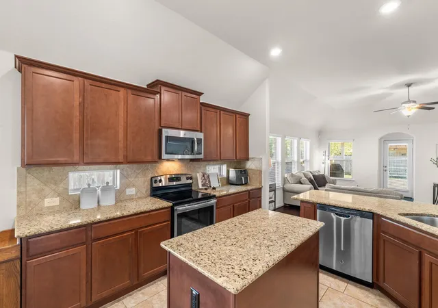 Photo 4 of Single family home for sale at 1104 Arvada Dr, Leander, TX 78641 | MLS# 6106442 | Listing updated on 2026-10-08