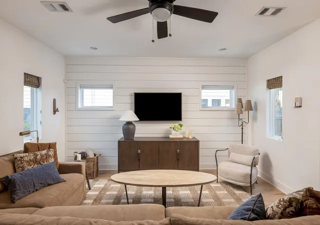 Photo 3 of Single family home for sale at 1103 1/2 Fiesta St #A, Austin, TX 78702 | MLS# 9518077 | Listing updated on 2026-10-07